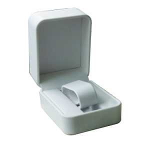 White Leatherette Watch Box (RCW9)